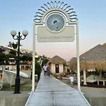 아파트 Beachfront In Marina Dinevi *