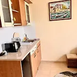 Beachfront In Marina Dinevi * 圣弗拉斯