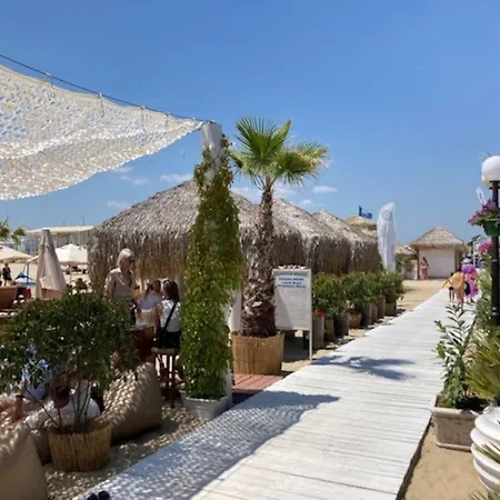 Beachfront In Marina Dinevi 公寓 圣弗拉斯